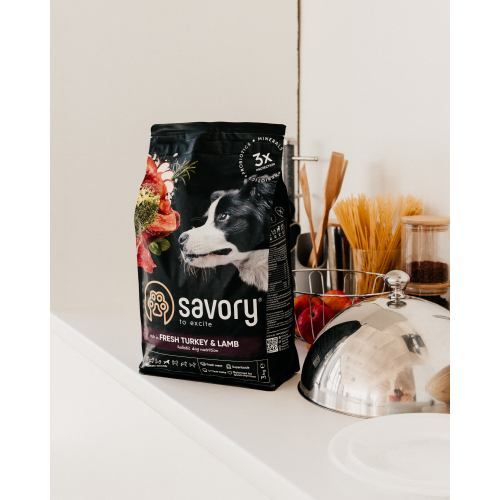 Сухий корм Savory Medium для собак середніх порід зі свіжим ягням та індичкою