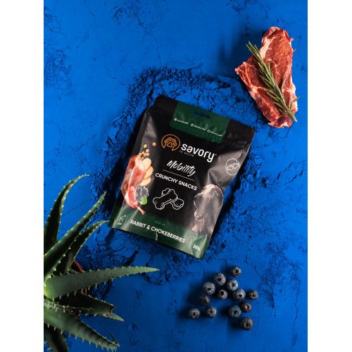 Хрустящие лакомства Savory для здоровья костей и суставов собак кролик и черноплодная рябина 200 г