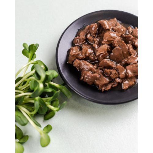 Влажный корм Savory для стерилизованных кошек ягненка с клюквой в соусе пауч 85 г