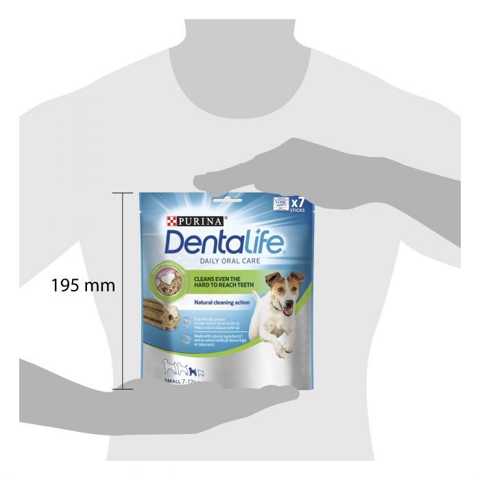 Лакомство для взрослых собак мелких пород DENTALIFE Small для здоровья зубов и десен 115 г